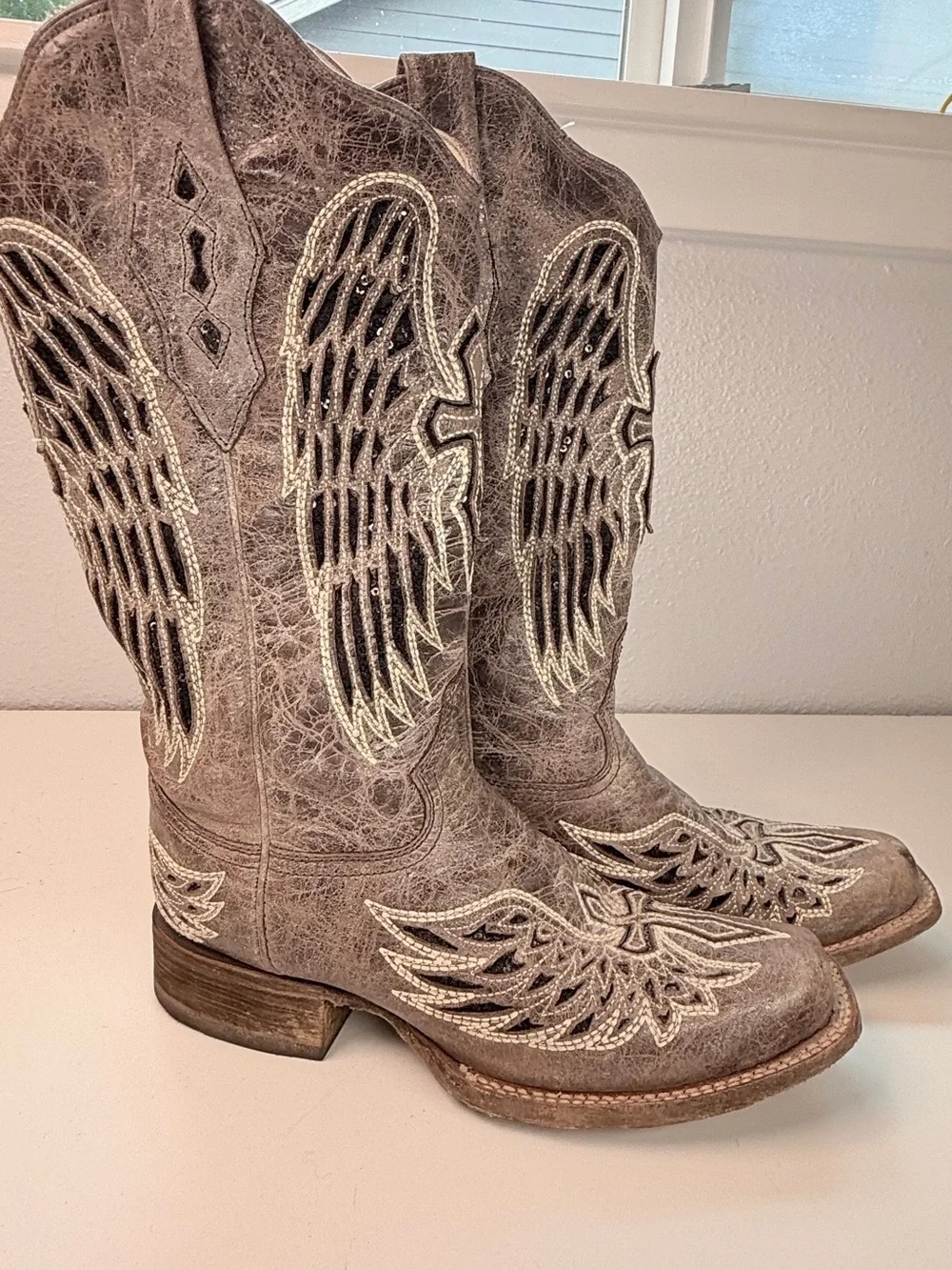 Corral vintage Angel Wing Crystal Western Cowboy Boots Distressed Leather 8.5